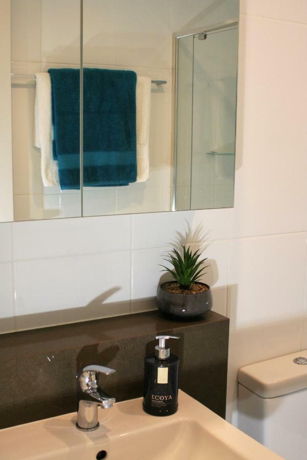 Governor Luxe 1 Bedroom Apartment In The Heart Of Barton Wifi Gym Wine Secure Parking Canberra Kingston 외부 사진