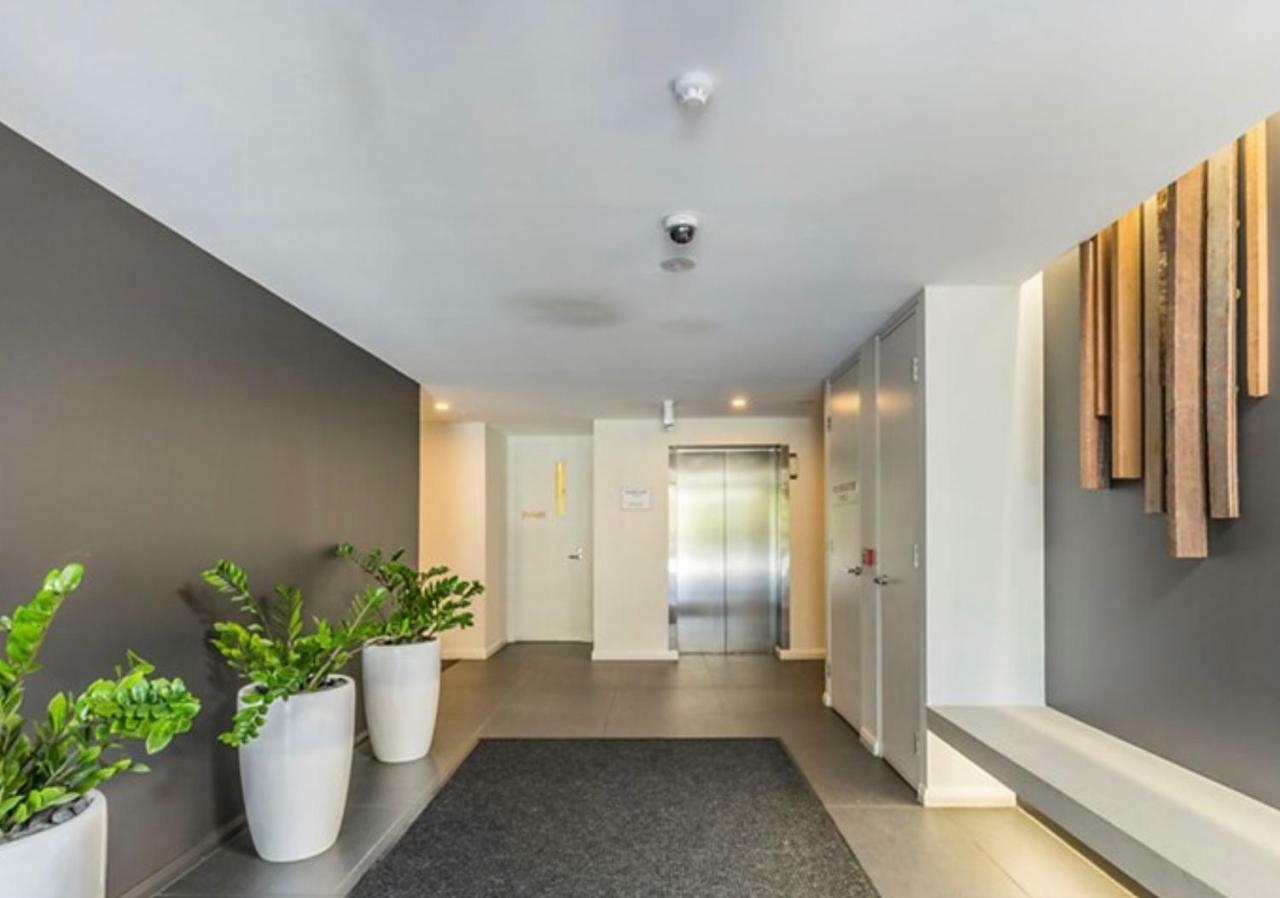 Governor Luxe 1 Bedroom Apartment In The Heart Of Barton Wifi Gym Wine Secure Parking Canberra Kingston 외부 사진